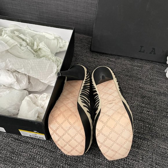 L.A.M.B. 'Holiday' Platform Heels - BNIB w dust bag - Picture 4 of 6